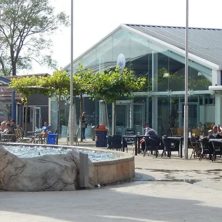 Flamingo Land - Maple Grove Mg32 Holiday park Kirby Misperton
